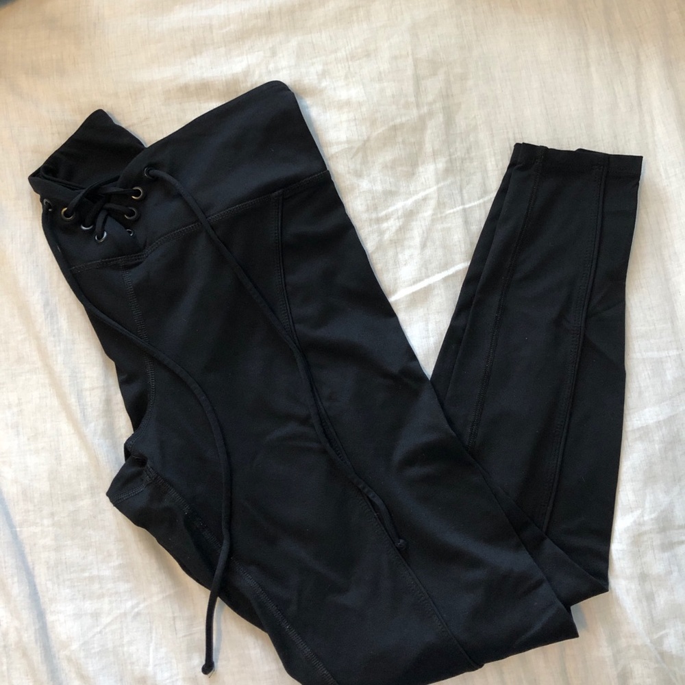 Black leggings